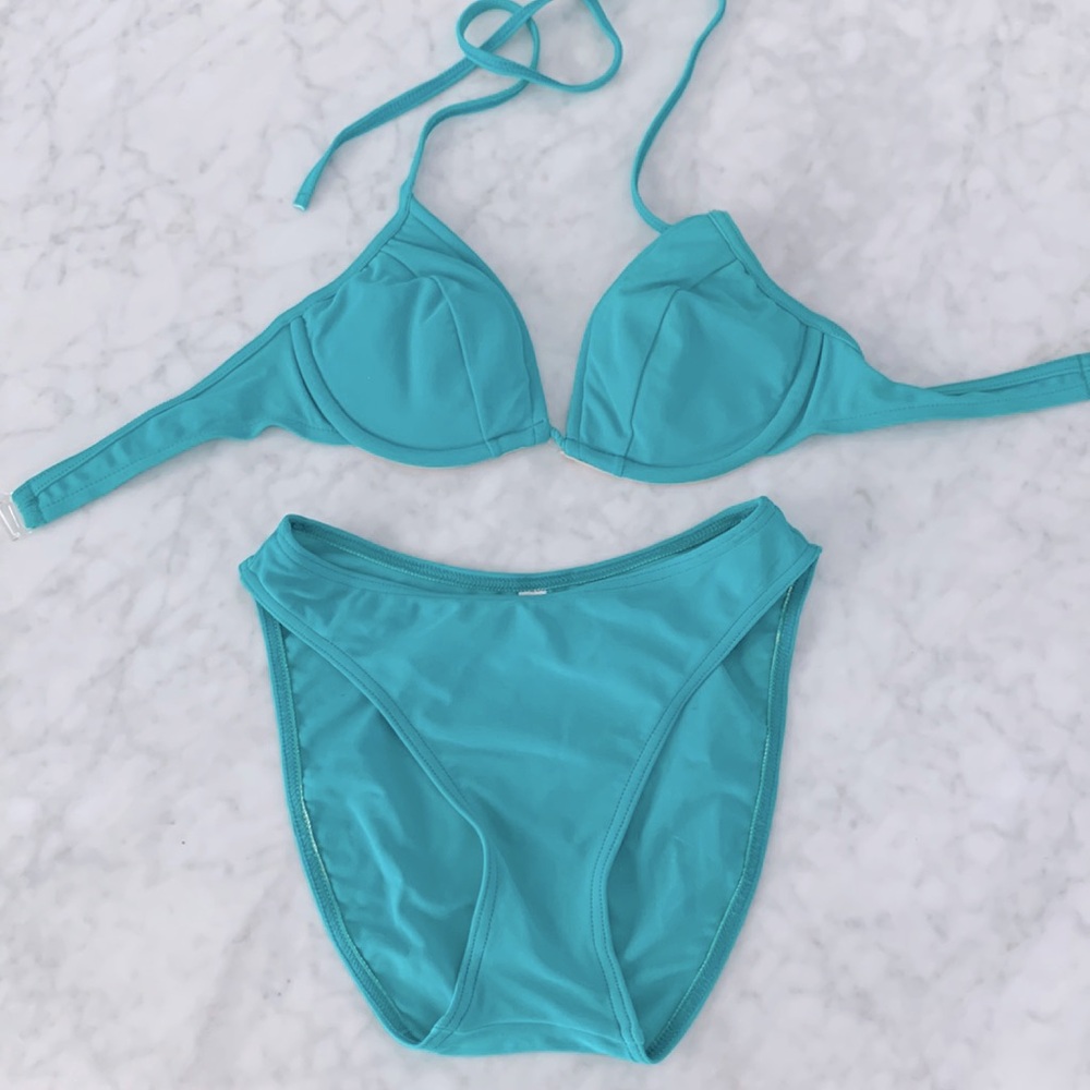 Victoria’s Secret bikini